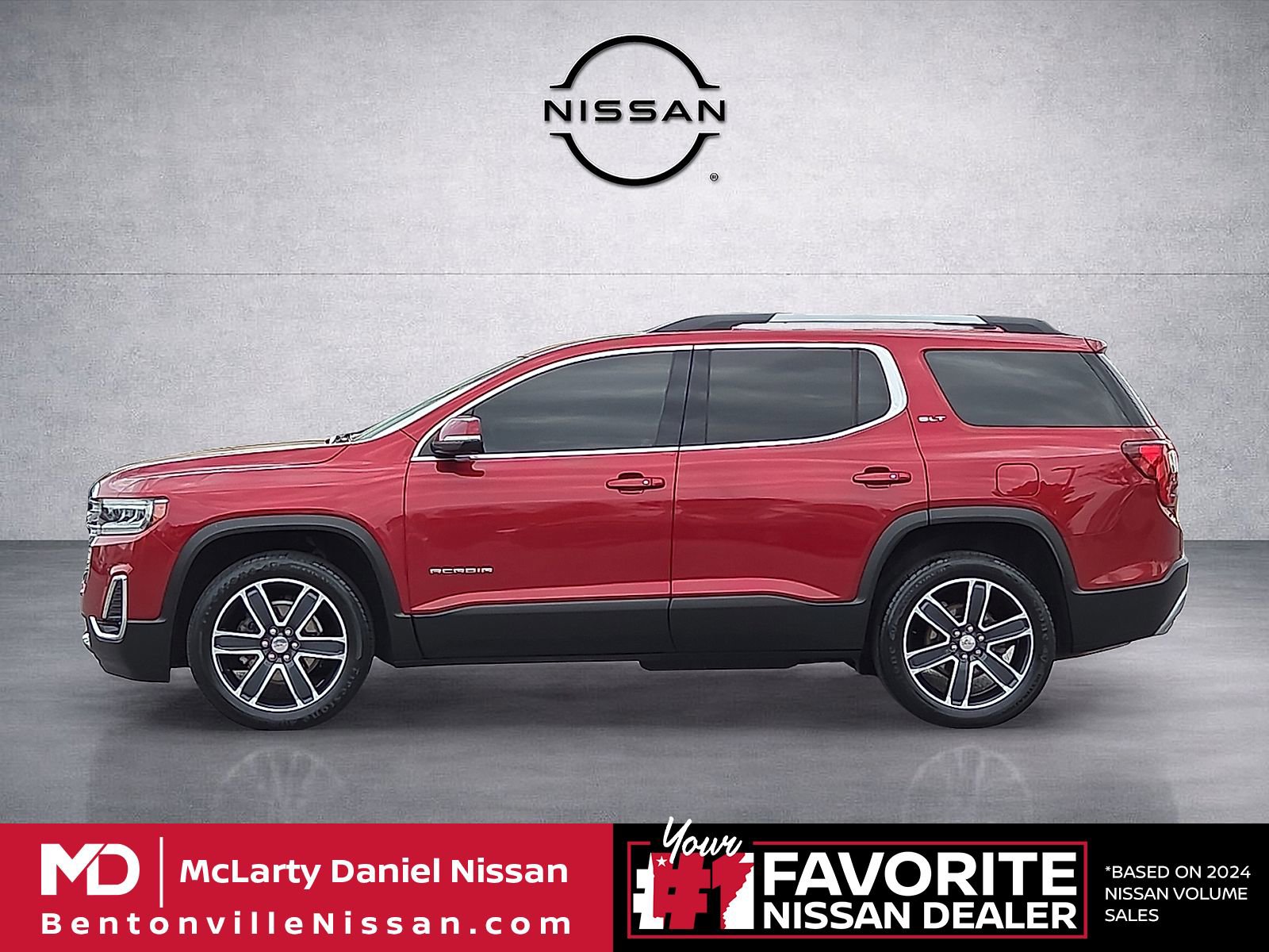 Used 2021 GMC Acadia SLT w/ Preferred Package image 3