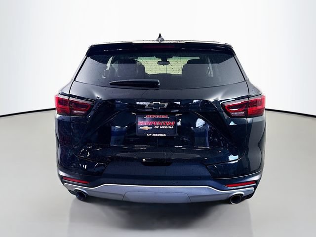 New 2026 Chevrolet Blazer LT w/ LPO, Black Sport Package FWD image 7