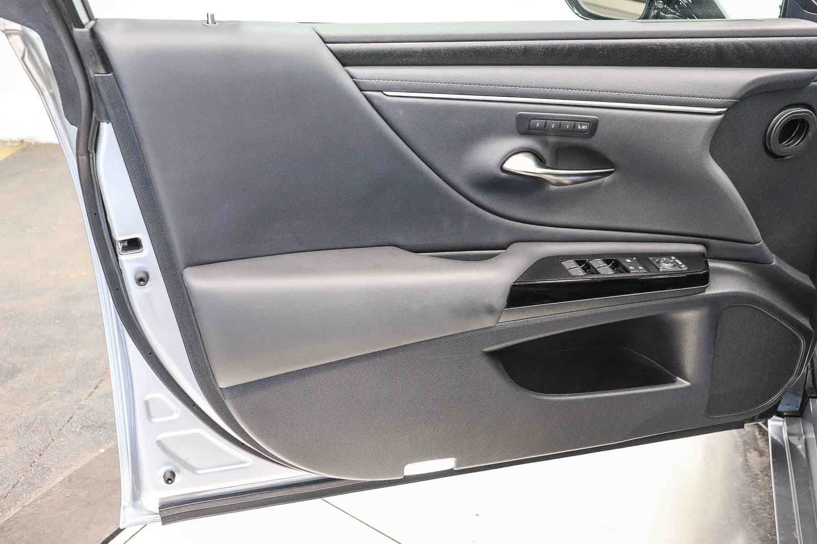 Used 2024 Lexus ES 350 w/ Premium Package FWD image 22