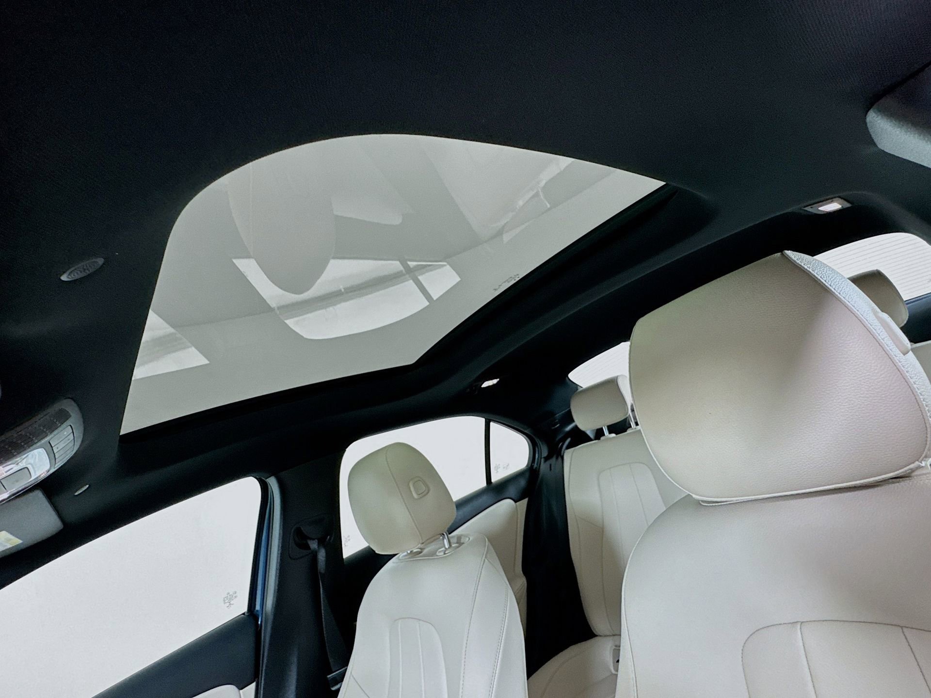 Used 2022 Mercedes-Benz A 220 image 22