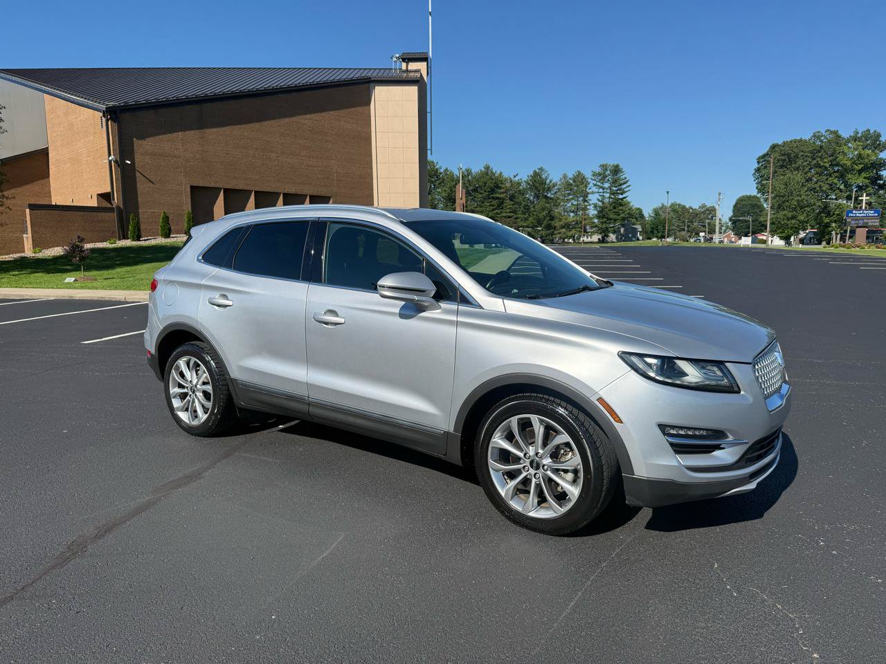 Used 2019 Lincoln MKC Select w/ Select Plus Package AWD/4WD image 4