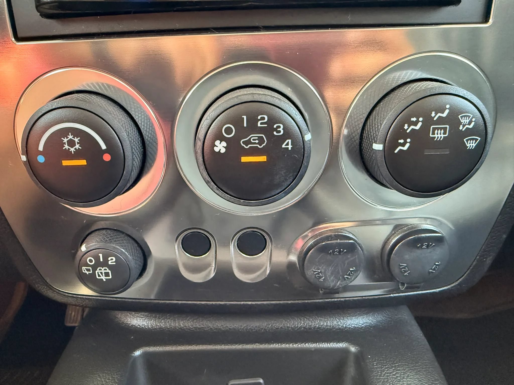 Used 2009 HUMMER H3 Luxury AWD/4WD image 17