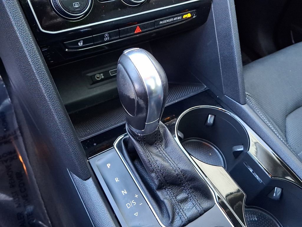 Used 2019 Volkswagen Atlas SEL Premium image 16