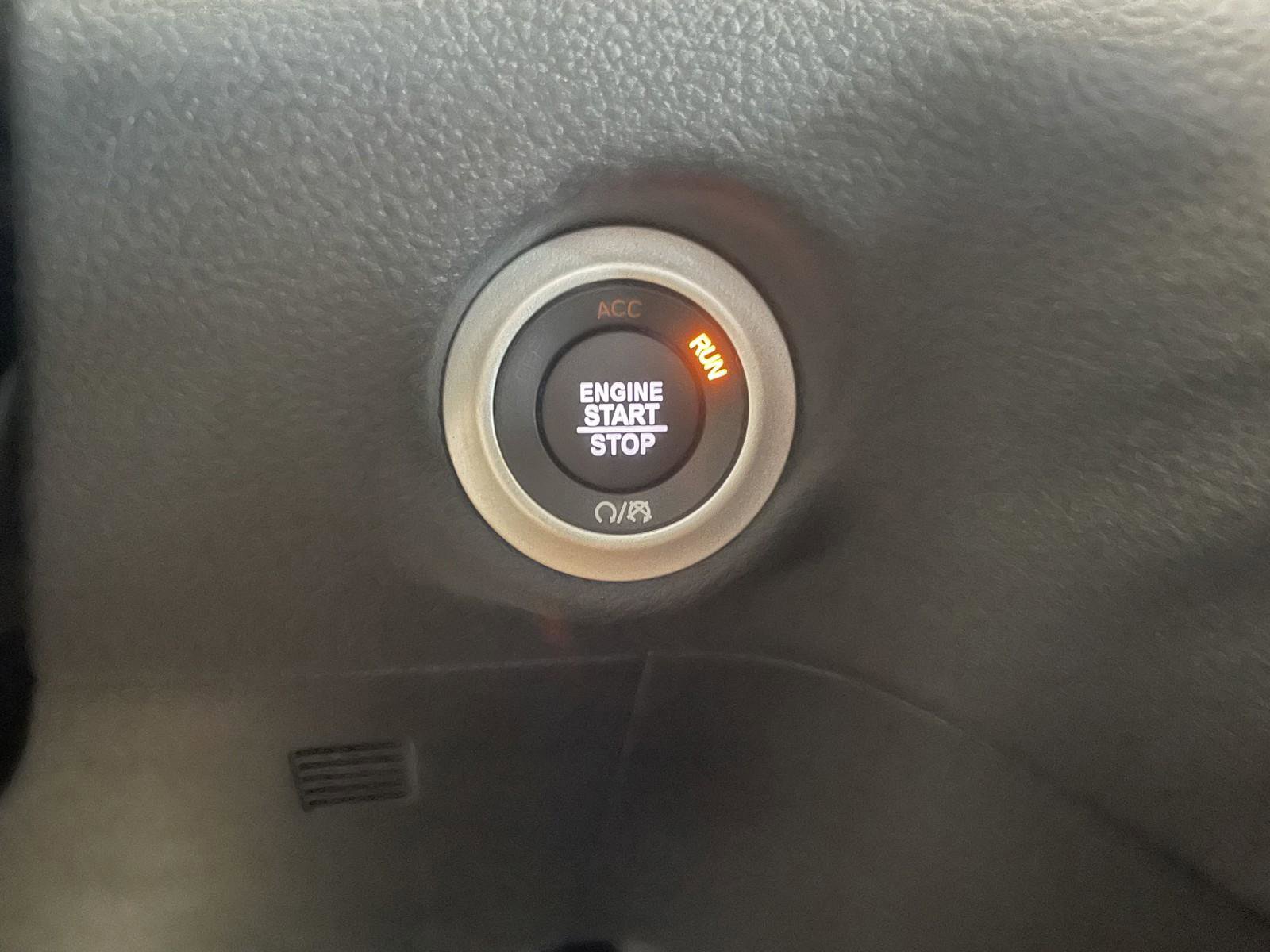 New 2025 Chrysler Pacifica Select w/ Fav Edition Package image 17