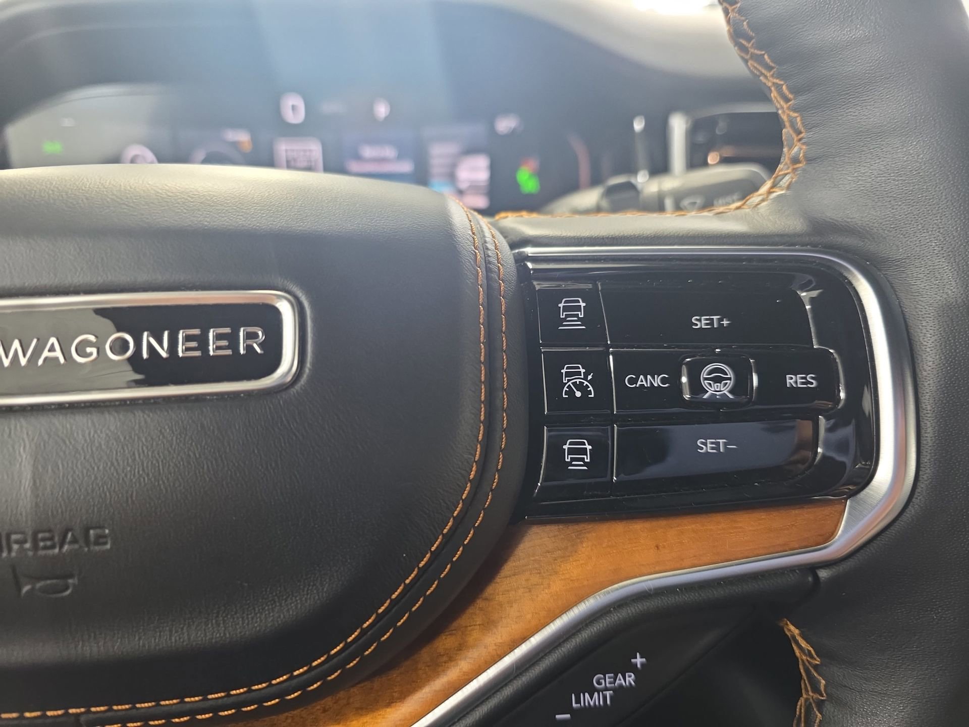 Used 2024 Jeep Grand Wagoneer L Series III image 18