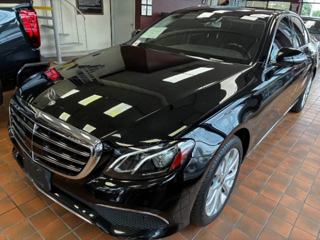 Used 2019 Mercedes-Benz E 300 4MATIC w/ Driver Assistance Package image 8