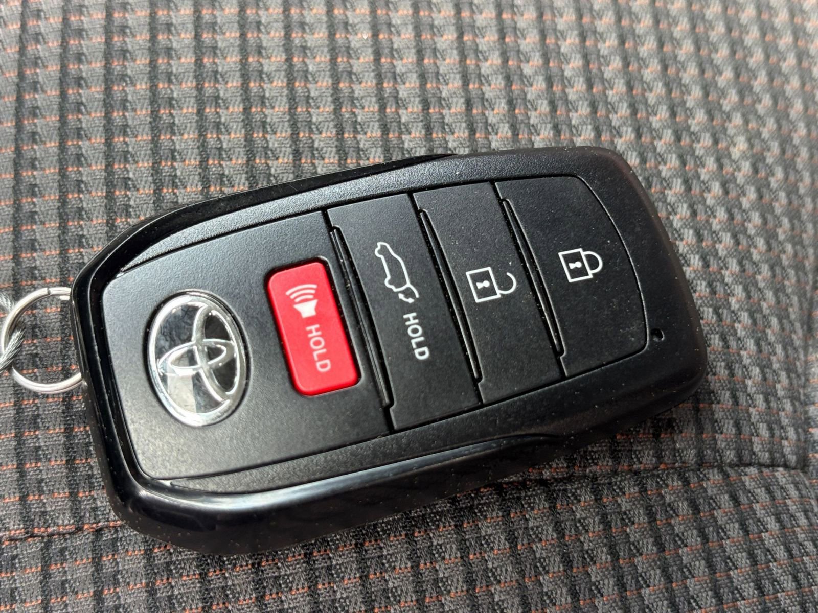 Used 2025 Toyota Highlander LE image 21