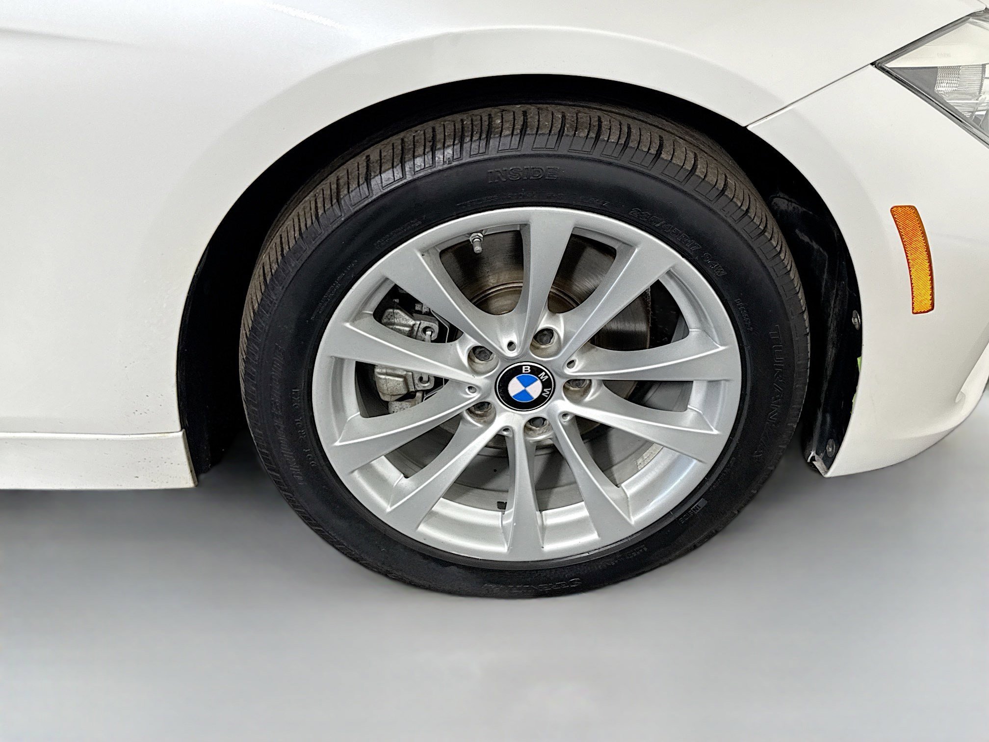 Used 2016 BMW 320i xDrive Sedan image 32