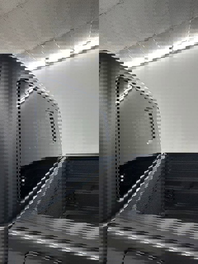 Used 2022 Jeep Gladiator Willys image 34