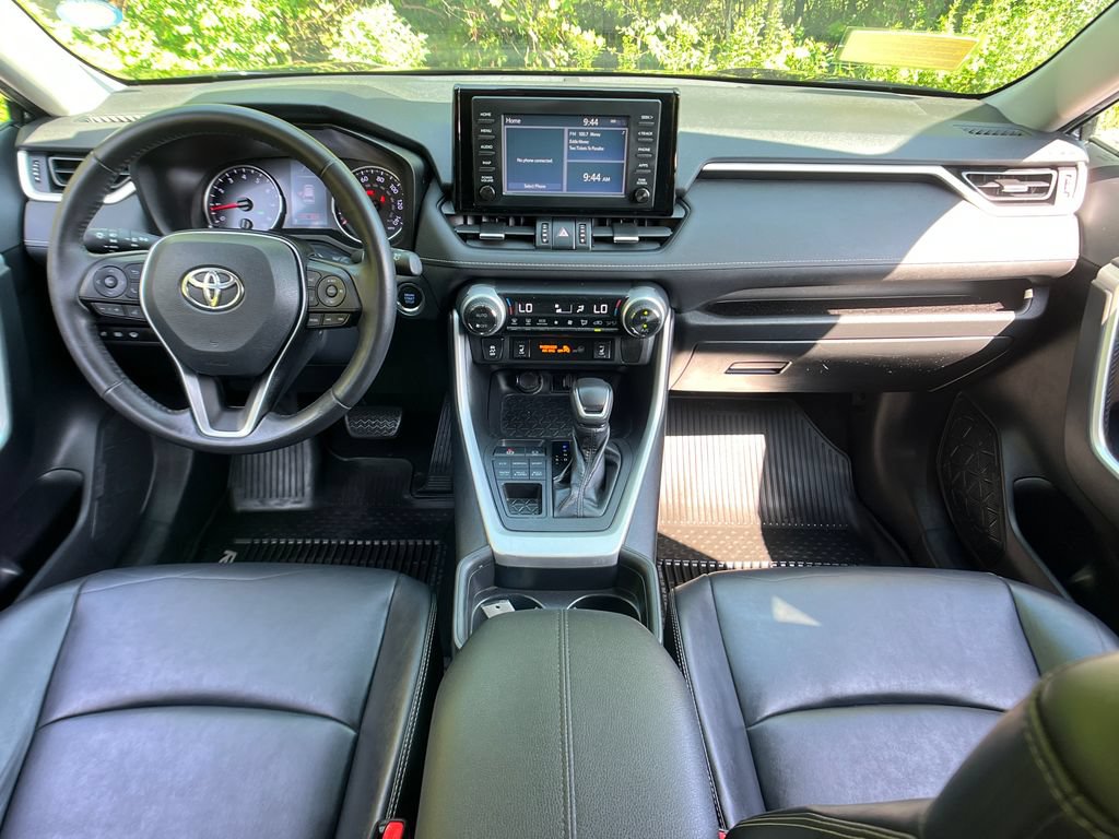 Used 2019 Toyota RAV4 XLE Premium w/ Cold Weather Package AWD/4WD image 13