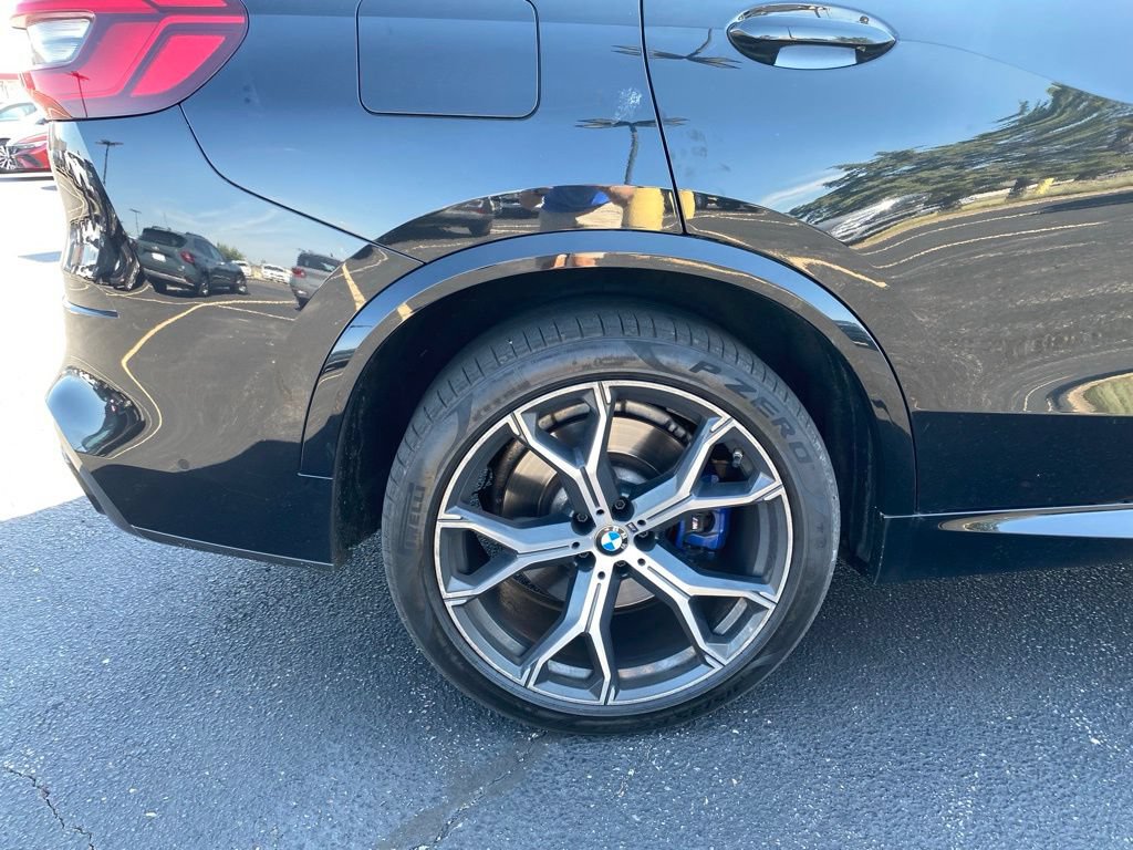 Used 2019 BMW X5 xDrive50i w/ M Sport Package AWD/4WD image 7