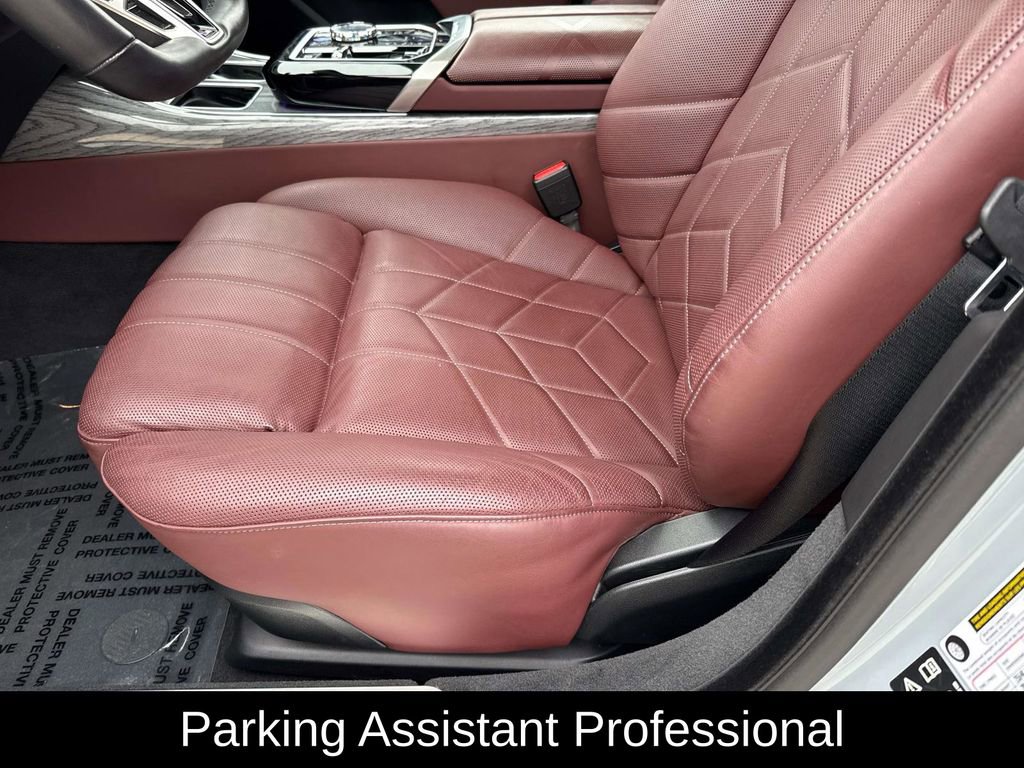 Used 2025 BMW 760i xDrive w/ Executive Package image 20