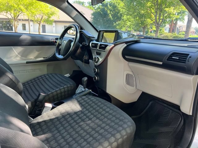 Used 2012 Scion iQ w/ Rear Speaker Pkg FWD image 15