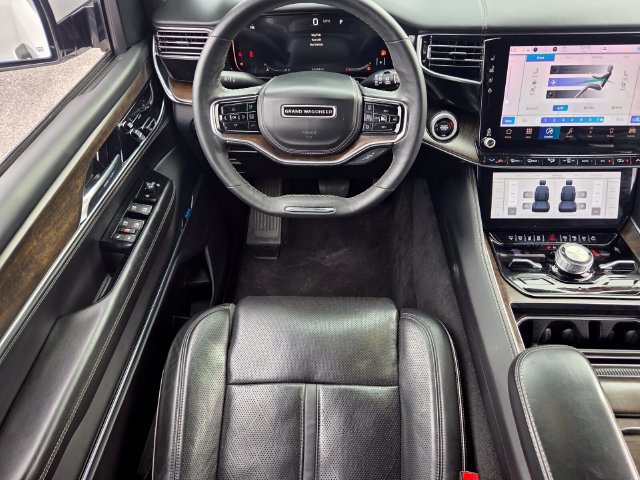 Used 2022 Jeep Grand Wagoneer Series II w/ Convenience Group III AWD/4WD image 11