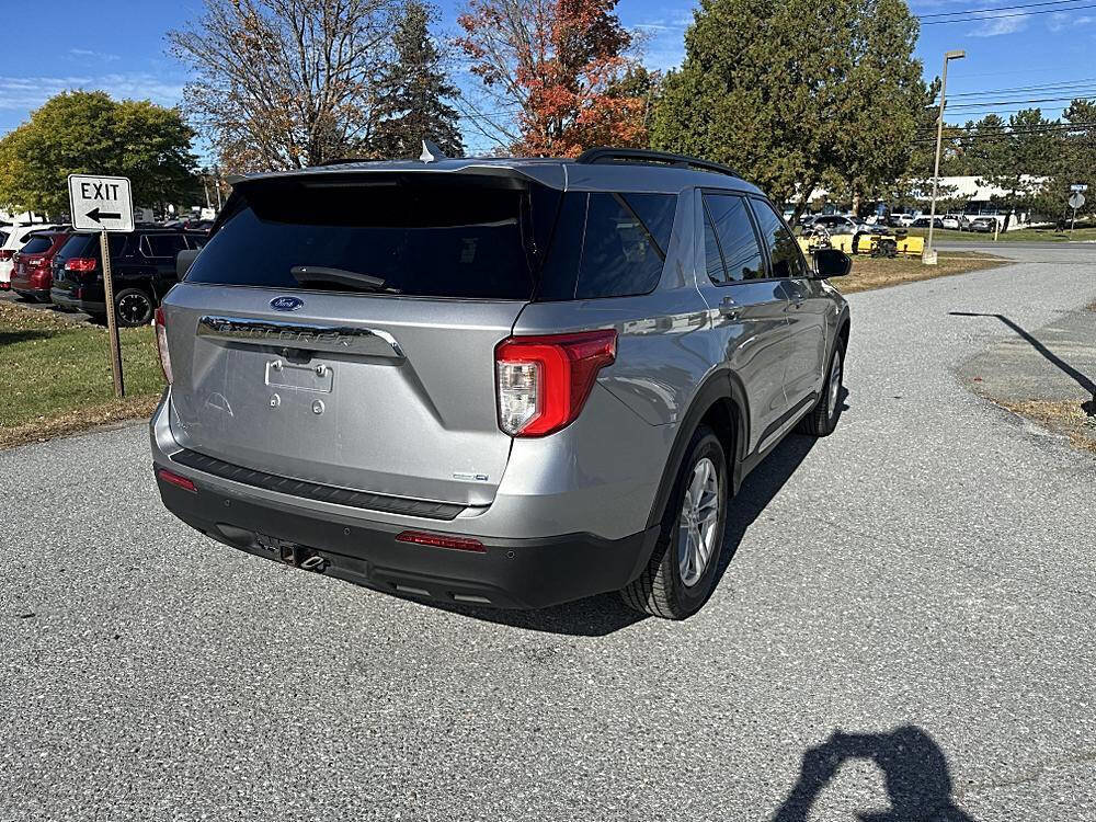 Used 2020 Ford Explorer XLT w/ Comfort Package image 5