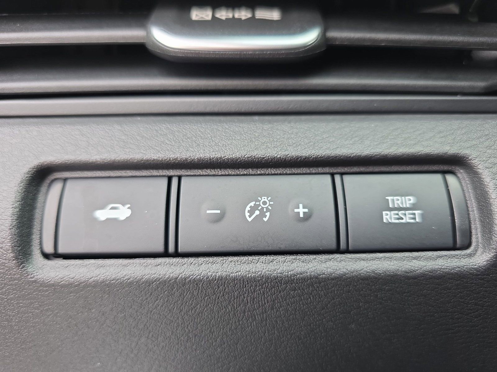 Used 2024 Nissan Altima 2.5 SV image 25