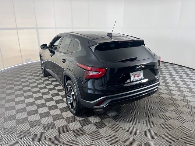 Used 2024 Chevrolet Trax RS FWD image 5