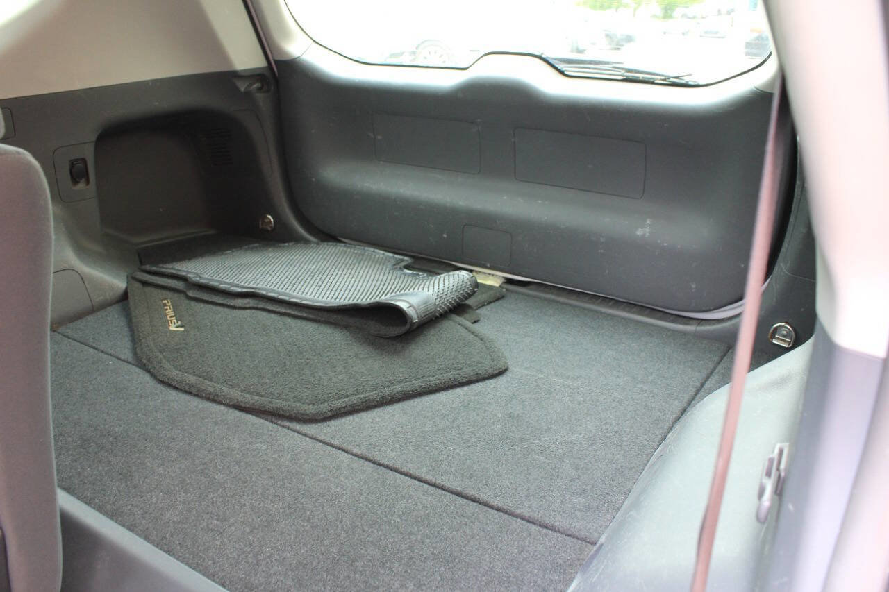 Used 2013 Toyota Prius V Two FWD image 15