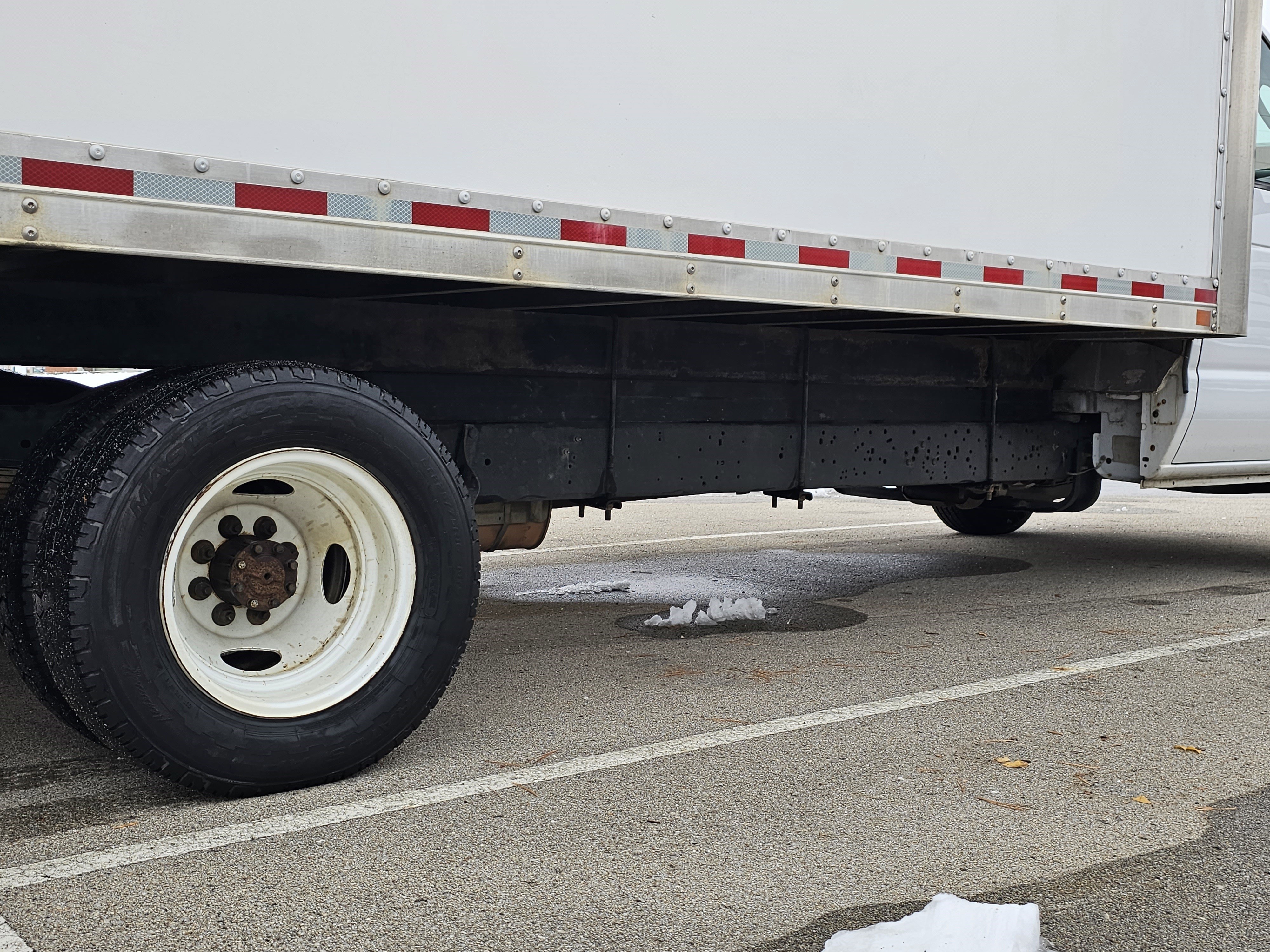 Used 2019 Ford E-350 and Econoline 350 Super Duty w/ Power Windows & Locks Group image 33