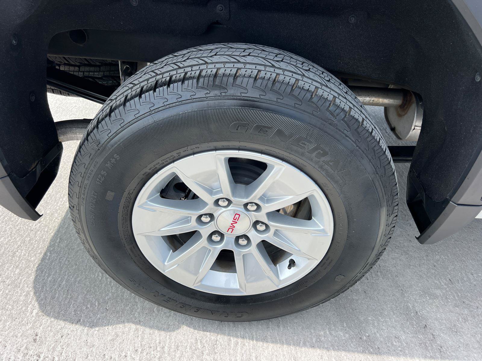 Used 2022 GMC Sierra 1500 SLE RWD image 17