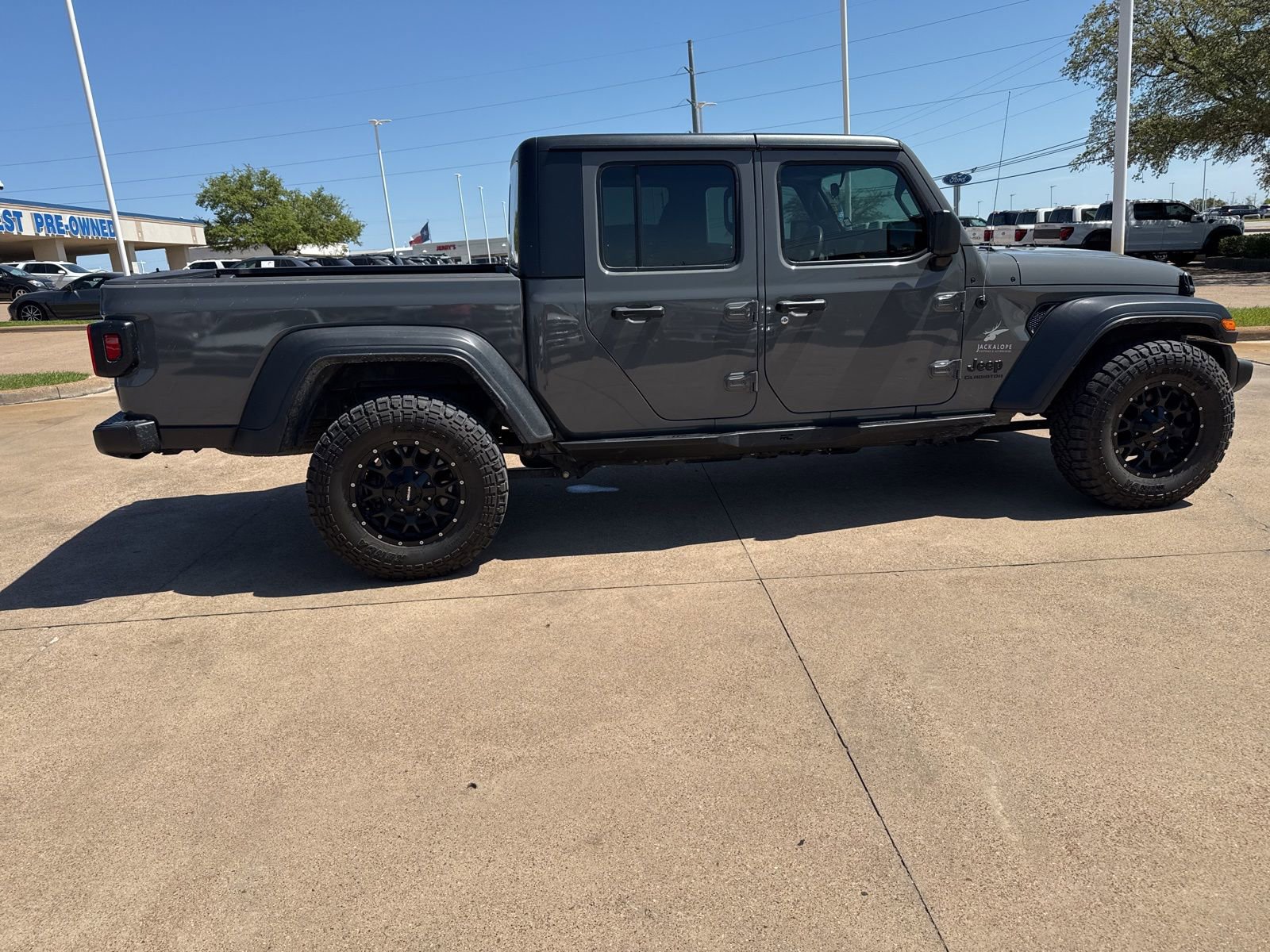 Used 2021 Jeep Gladiator Sport image 8