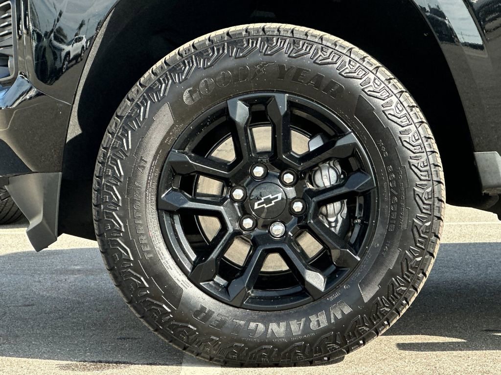 Used 2025 Chevrolet Colorado Z71 w/ Midnight Edition image 24