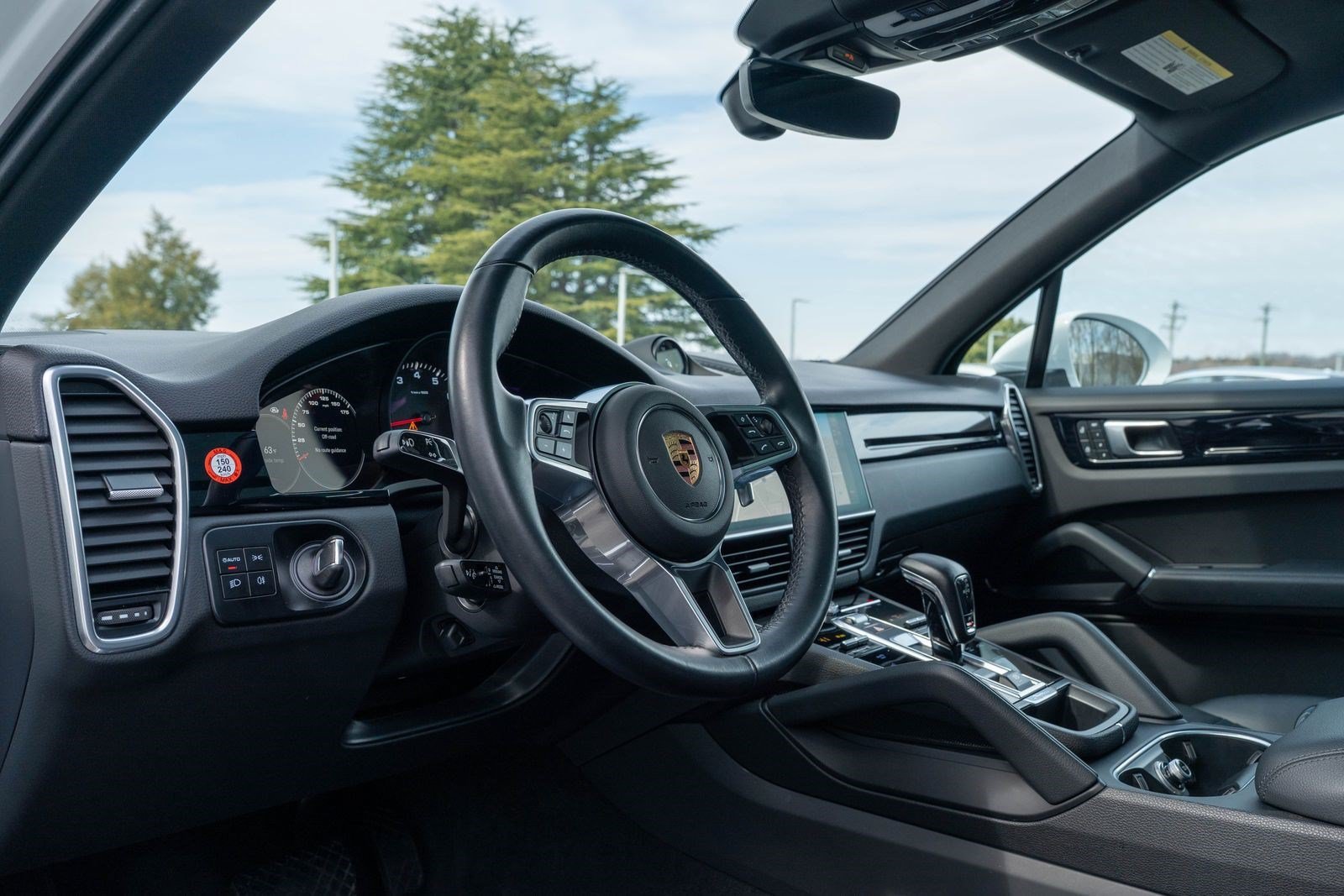 Certified 2023 Porsche Cayenne Platinum Edition AWD/4WD image 5