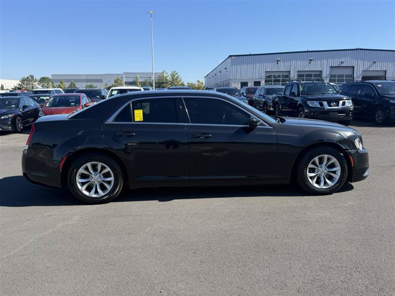 Used 2015 Chrysler 300 Limited w/ Driver Convenience Group RWD image 8