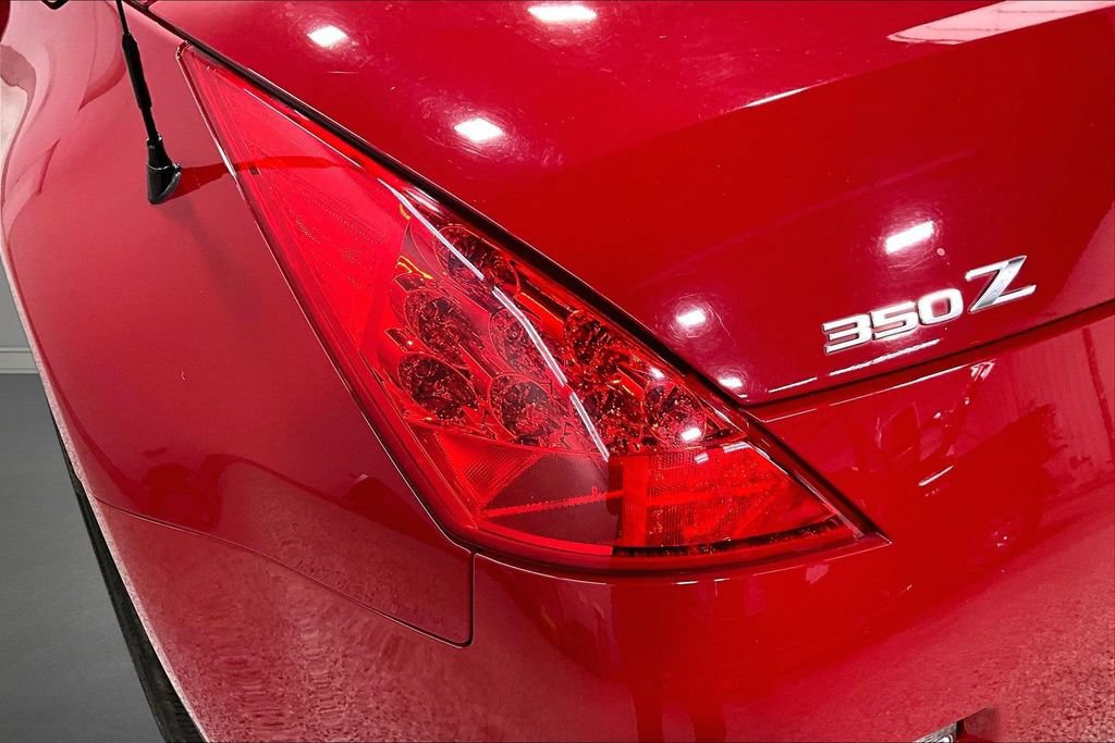 Used 2006 Nissan 350Z Touring RWD image 18