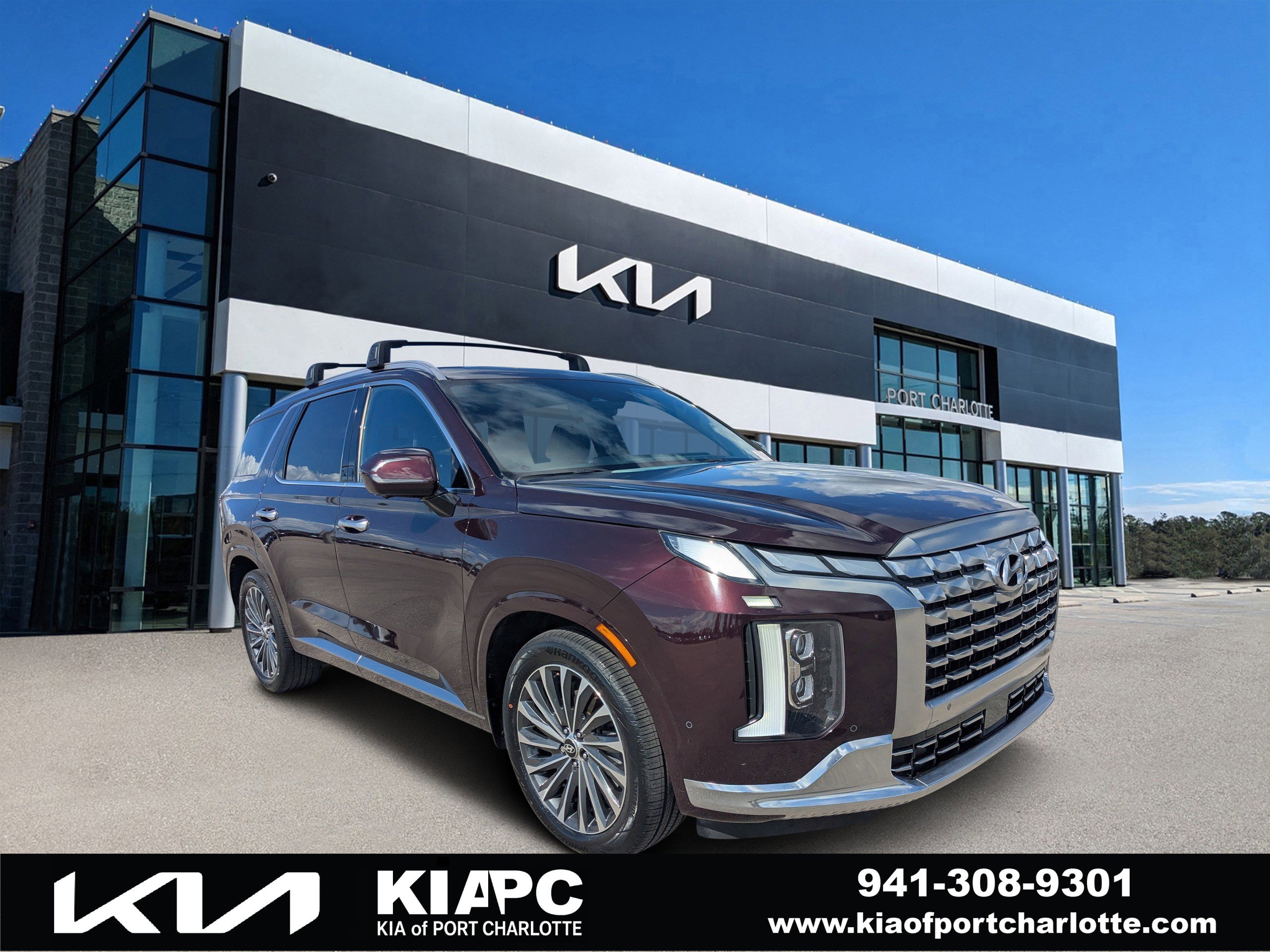 Used 2023 Hyundai Palisade Calligraphy image 1