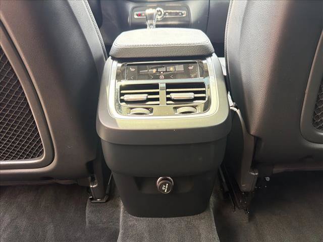 Used 2020 Volvo XC90 T6 Momentum AWD/4WD image 24