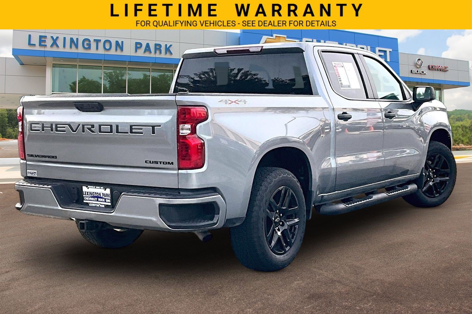 Used 2024 Chevrolet Silverado 1500 Custom w/ Turbomax Blackout Package AWD/4WD image 13