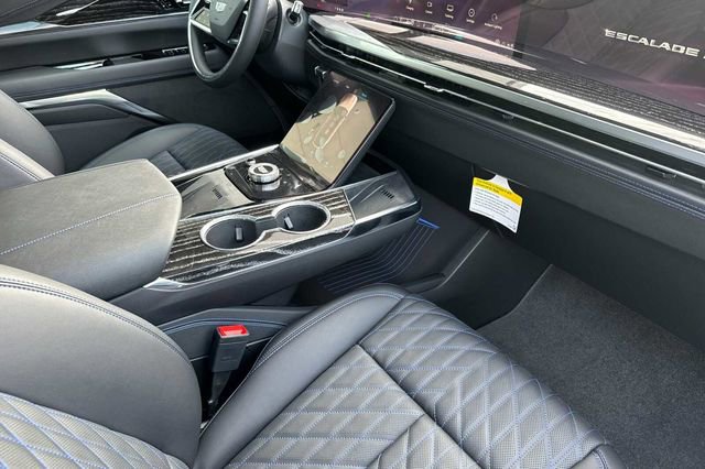 New 2026 Cadillac Escalade IQ Sport 1 w/ LPO, ONYX Package image 18