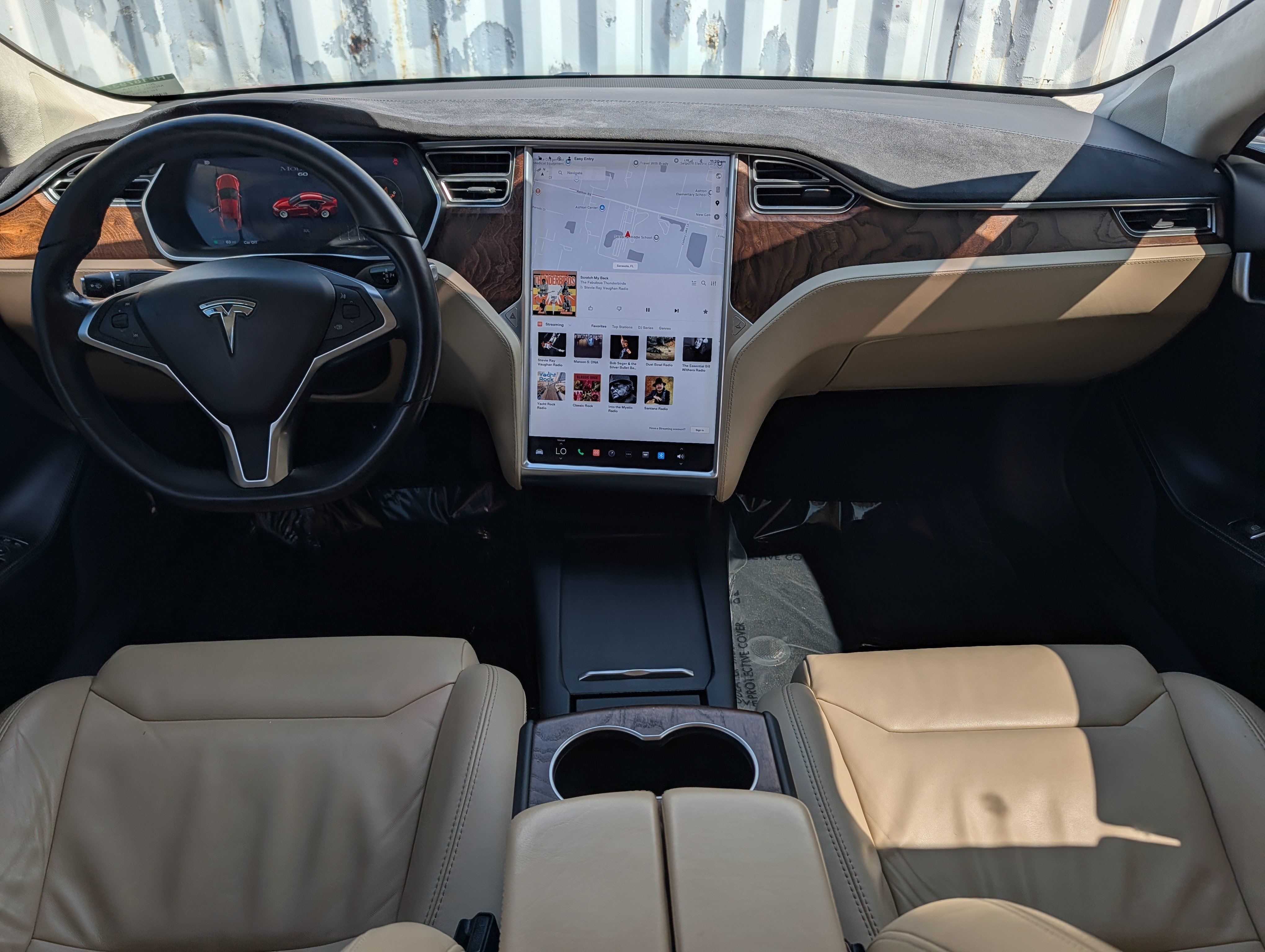 Used 2017 Tesla Model S 60 RWD image 15