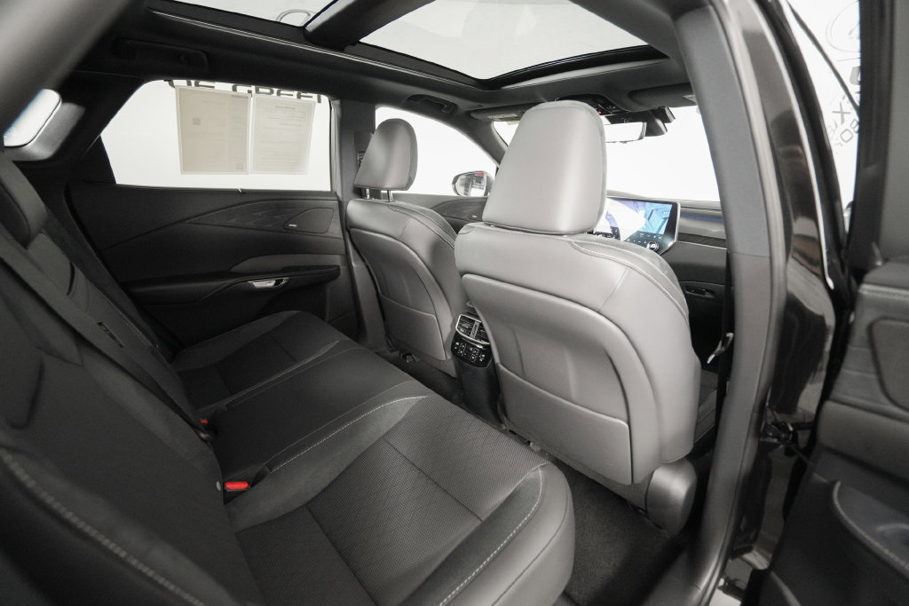 Certified 2025 Lexus RX 450h AWD w/ Convenience Package image 18