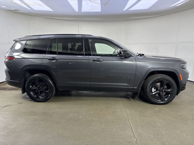Used 2022 Jeep Grand Cherokee L Laredo AWD/4WD image 38