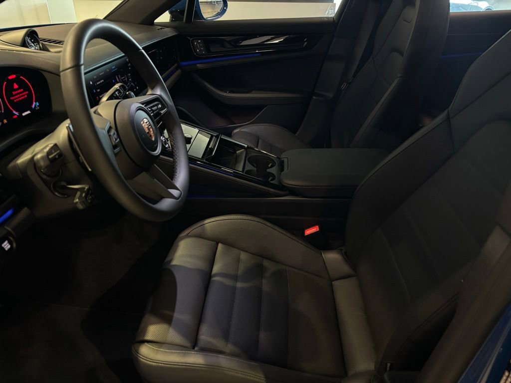 Used 2026 Porsche Panamera image 6