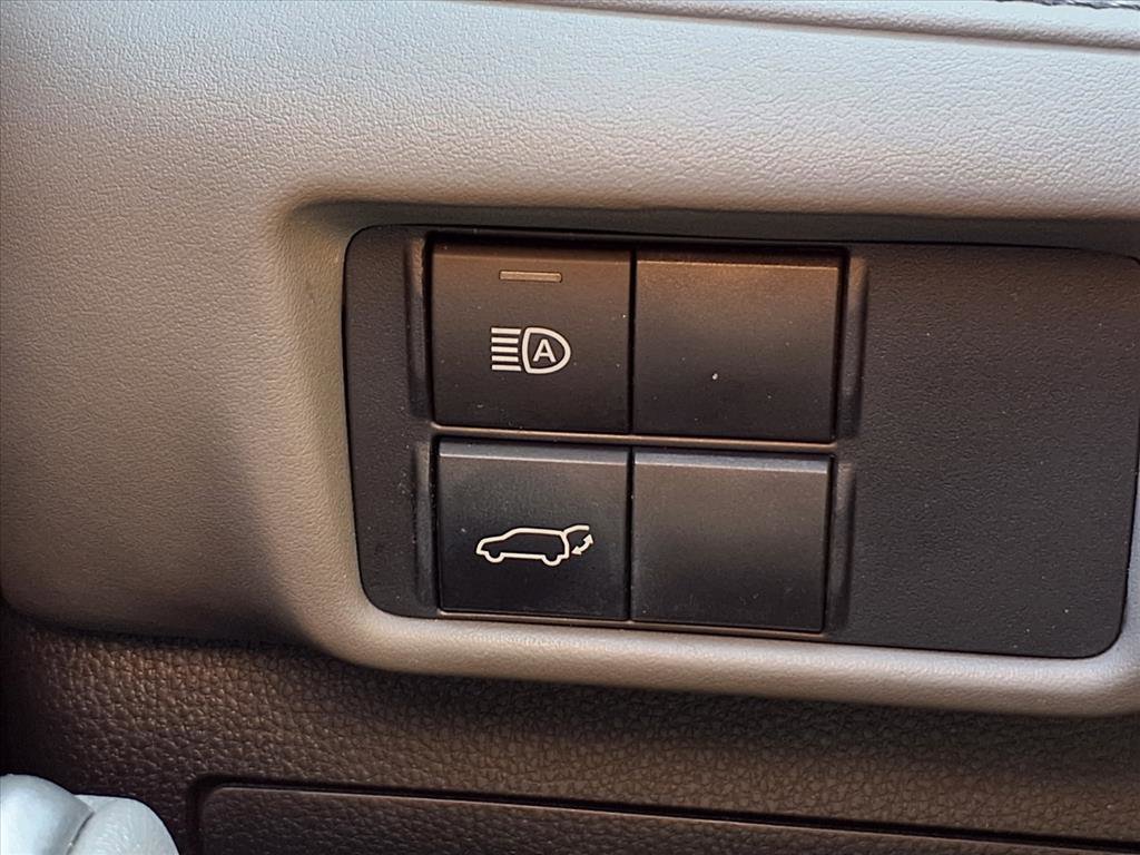 Certified 2021 Toyota Highlander XLE image 17