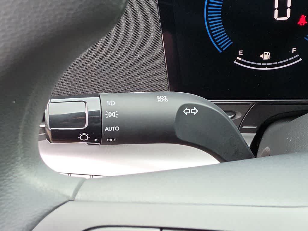 New 2027 Hyundai Kona SE FWD image 27