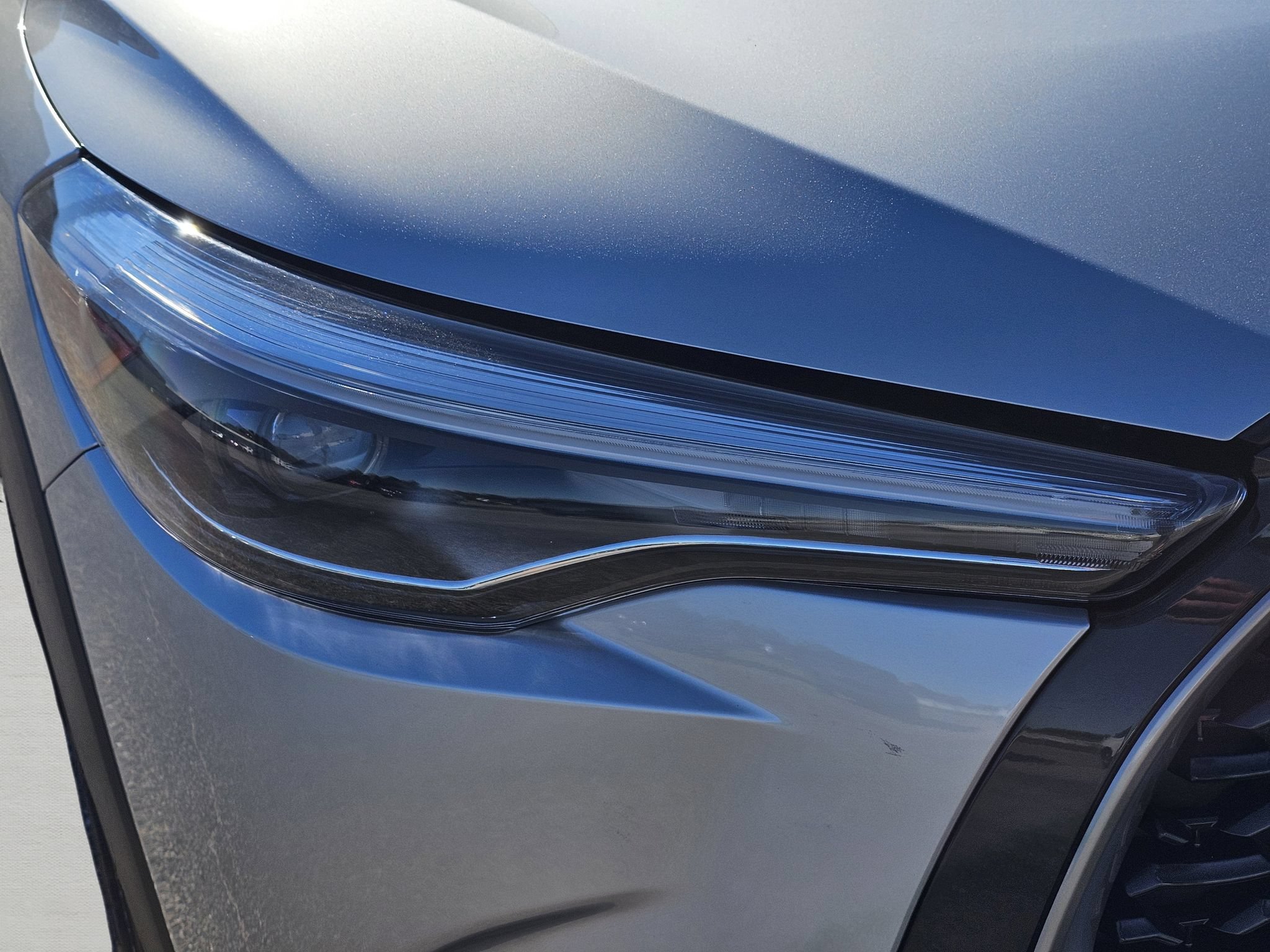 Used 2025 Toyota Corolla Cross XLE w/ Convenience Package FWD image 4