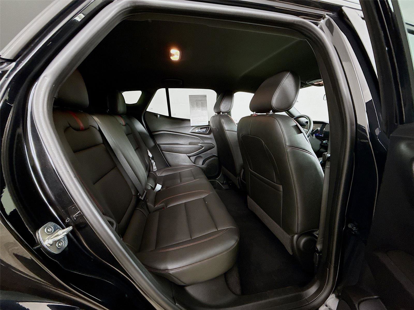 Used 2024 Chevrolet Trax RS w/ Driver Confidence Package image 27