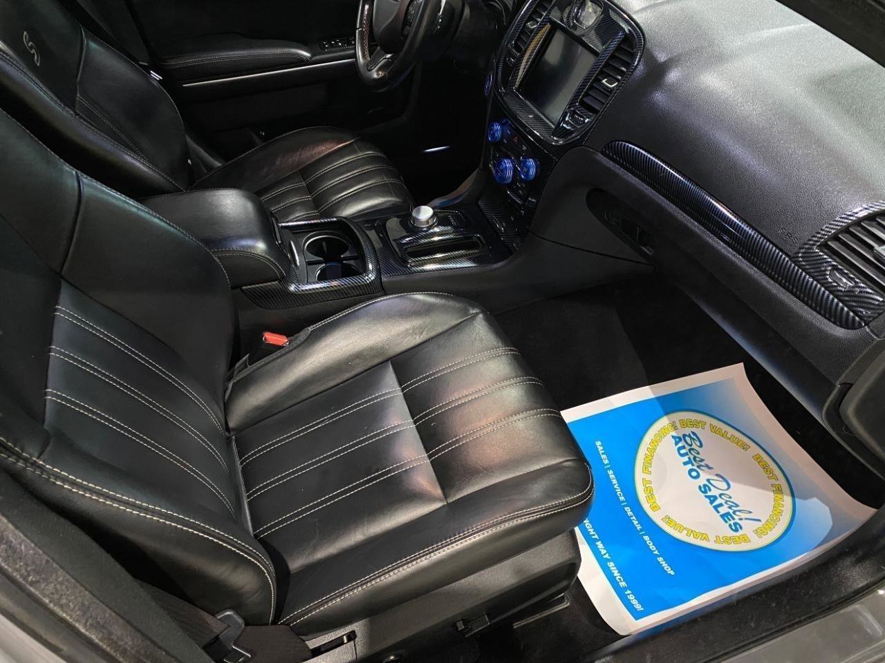 Used 2019 Chrysler 300 S AWD/4WD image 19