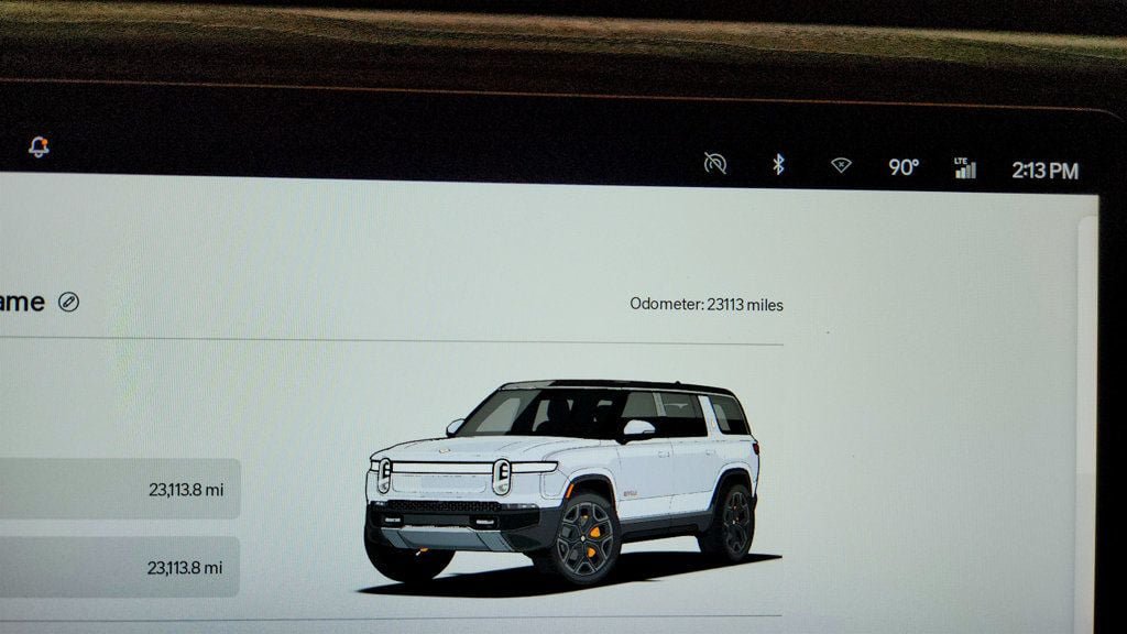 Used 2024 Rivian R1S Adventure AWD/4WD image 15