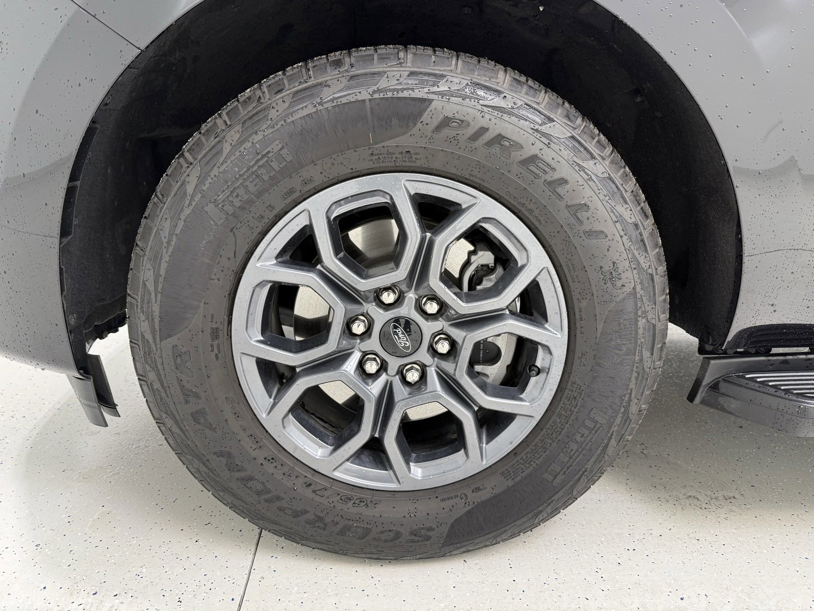 Used 2025 Ford Expedition Active image 11