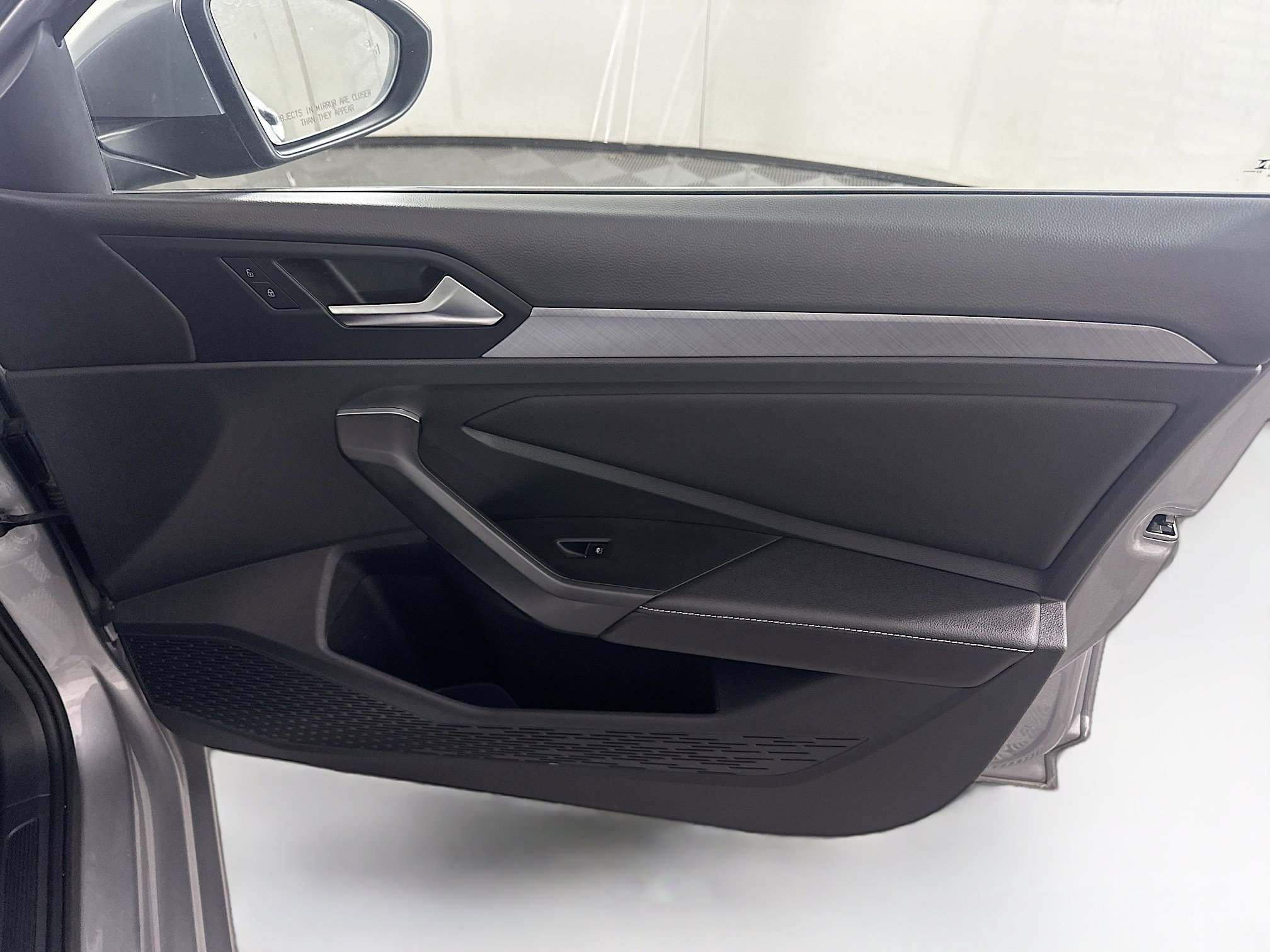 Used 2024 Volkswagen Jetta SE image 31