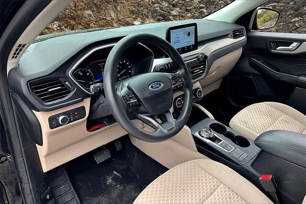 Used 2021 Ford Escape SE image 13