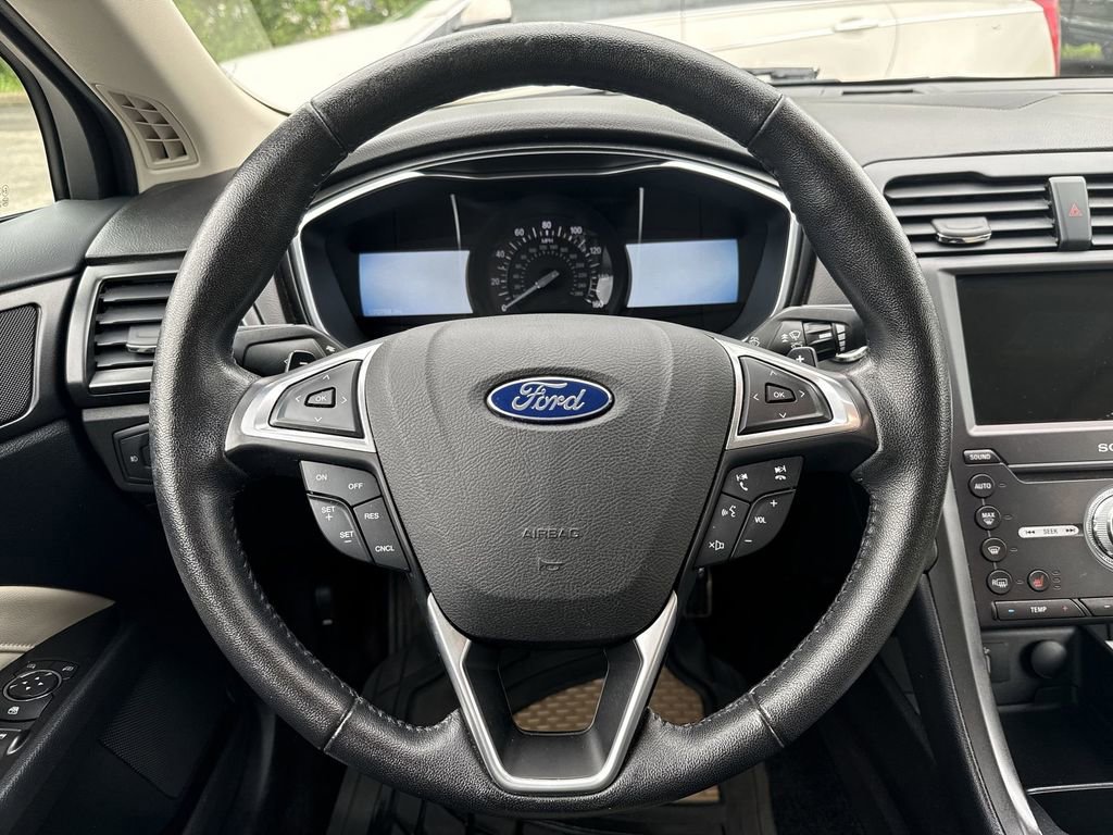 Used 2017 Ford Fusion Titanium FWD image 14