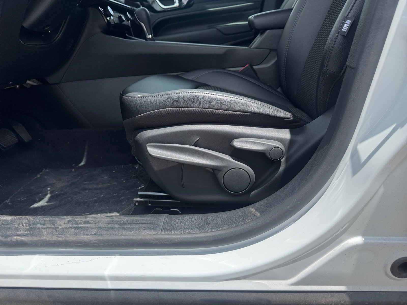 New 2026 Jeep Compass Latitude AWD/4WD image 14