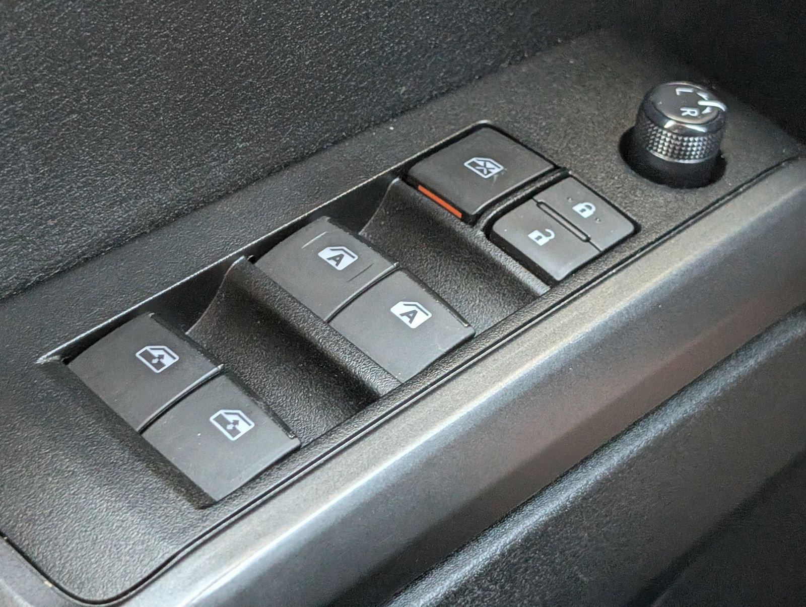 Used 2022 Toyota Tacoma TRD Sport w/ Technology Package AWD/4WD image 19