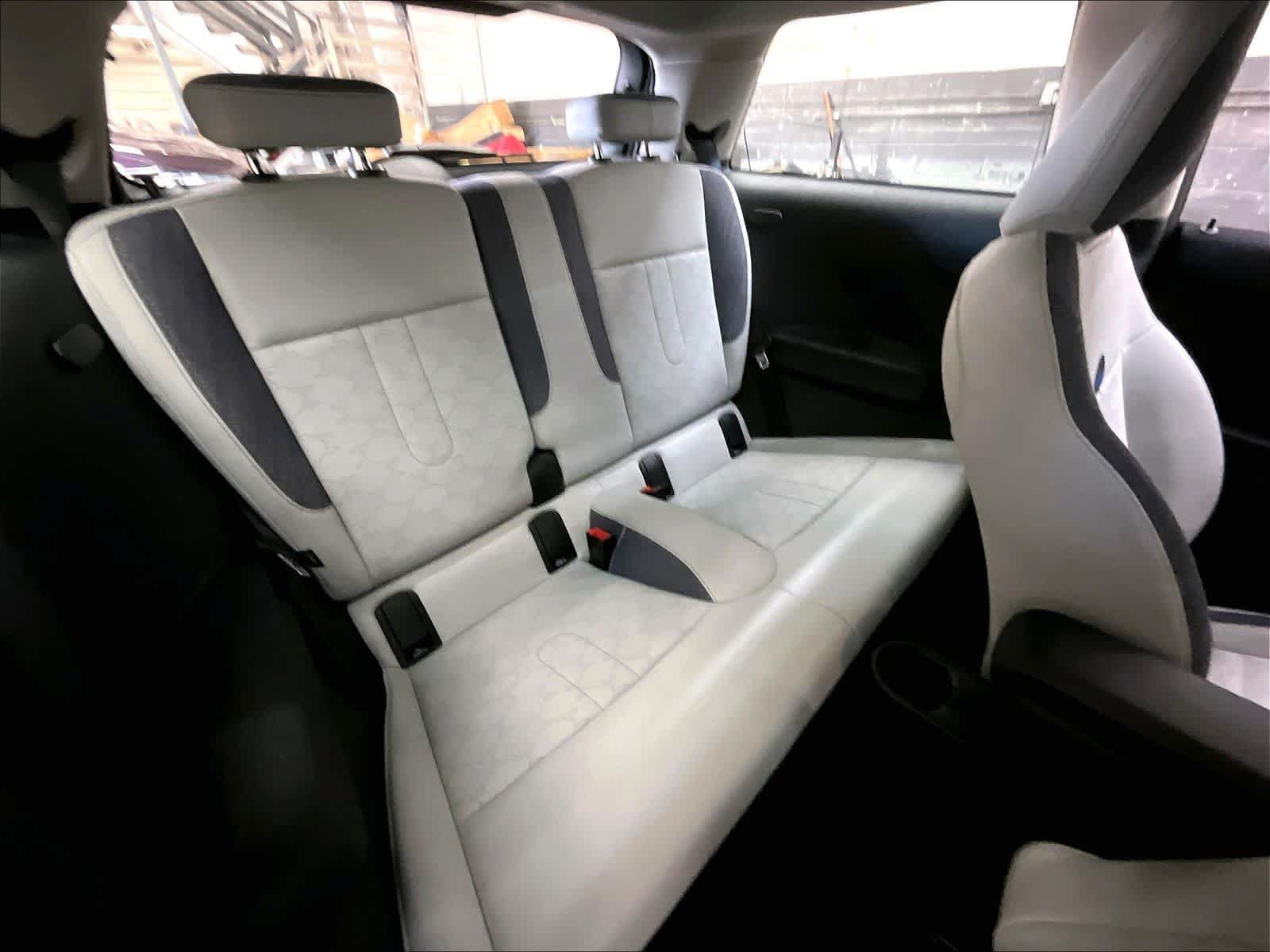 Used 2025 MINI Cooper 2-Door Hardtop FWD image 31